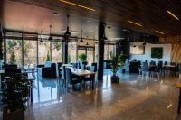 Reštaurácia alebo iné gastronomické zariadenie v ubytovaní Hotel Grey Spa