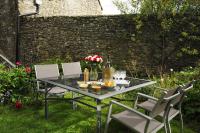 Zahrada ubytování Topside House - Beautiful 7 bedroom house with hottub wifi and parking near Bath Wells Frome