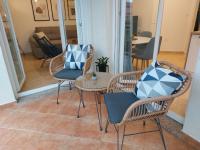 Część wypoczynkowa w obiekcie NewTown Apartment
