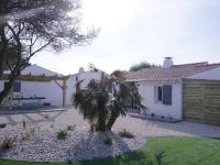 Vonkajšia záhrada v ubytovaní Maison familiale 10 pers, annexe, plage 250m, wifi, parking, jardin clos, terrasse avec pergola - FR-1-224B-163