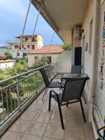 A balcony or terrace at Seaside Apartment in Xilokastro - Thalassa Blue by Booking Kottas
