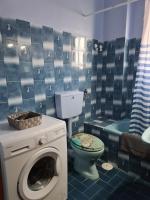 A bathroom at Seaside Apartment in Xilokastro - Thalassa Blue by Booking Kottas