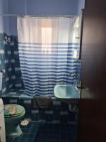 A bathroom at Seaside Apartment in Xilokastro - Thalassa Blue by Booking Kottas
