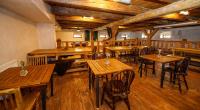 Restaurace v ubytování Dvůr Pecínov