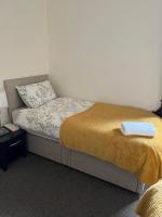 4 bed bungalow near Airportにあるベッド