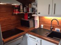 Kuchnia lub aneks kuchenny w obiekcie T3 FRONT DE MER LACANAU OCEAN - 22m2 TERRASSE -2 PISCINES -WIFI-PARKING