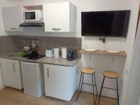 Plán poschodí v ubytovaní Appartement F2 de Standing avec terrasse et jardin privatif Aux Portes de Paris (M13)