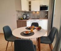 Kuchnia lub aneks kuchenny w obiekcie NewTown Apartment