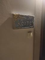 Certifikát, ocenenie alebo iný dokument vystavený v ubytovaní Astradeni luxury apartments Kratir