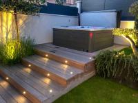 Ogród w obiekcie EXIGEHOME - Chambre d'hôte avec jacuzzi et jardin paysagé, partagé