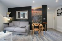 Posedenie v ubytovaní Les Champs, T2 hypercentre chic et cosy Wifi par SOVALFI