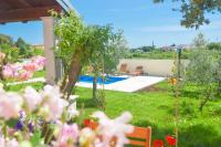 Bazén v ubytovaní Holiday Home - Istrian Dream with swimming pool alebo v jeho blízkosti