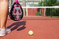 Tenis a/nebo squash v ubytování IBERSOL SPA AQQUARIA SUITES nebo okolí
