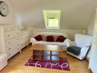 Posedenie v ubytovaní 5 bedroom villa very close to Balaton
