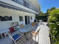 Balkón alebo terasa v ubytovaní 5 bedroom villa very close to Balaton