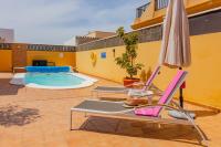 Basen w obiekcie Villa Bella Lucia Luxury 2 lub w pobliżu