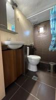 Kúpeľňa v ubytovaní Paralia Pefkohori apartments