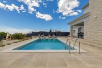 Basen w obiekcie Villa Istria Vabriga lub w pobliżu