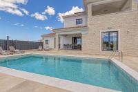 Basen w obiekcie Villa Istria Vabriga lub w pobliżu