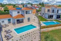 Basen w obiekcie Villa Istria Vabriga lub w pobliżu