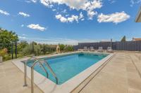 Basen w obiekcie Villa Istria Vabriga lub w pobliżu