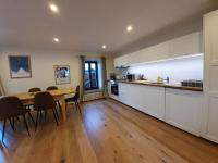 Kuchnia lub aneks kuchenny w obiekcie Appartement Marquise de 110m2 avec vue et sauna à 10 min des pistes