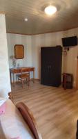 Telewizja i/lub zestaw kina domowego w obiekcie Le Domaine de Laurolie