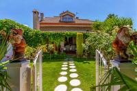 Zahrada ubytování Lujosa Casa Rural el Altico con barbacoa, chimenea y zona infantil