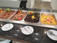 Jídlo v hotelu nebo okolí