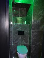 Łazienka w obiekcie La Suite Marylin, Loft de 90m2 avec Sauna et Jacuzzi