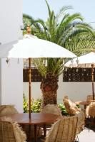Patio lub wspólna przestrzeń na świeżym powietrzu w obiekcie Dreamsea Surf House Fuerteventura