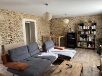Posedenie v ubytovaní Maison avec piscine dans un magnifique village