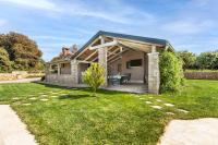 Vonkajšia záhrada v ubytovaní Villa Dioniz