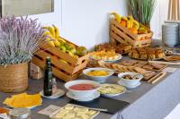 Jídlo v hotelu nebo okolí