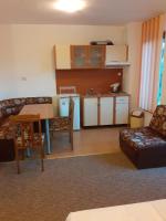 Kuchyň nebo kuchyňský kout v ubytování Adri Guest House