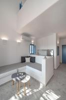Kuchyň nebo kuchyňský kout v ubytování Camvillia Donoussa Village Suites