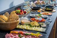 Jídlo v hotelu nebo okolí