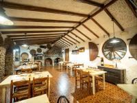 En restaurant eller et andet spisested på Albergo Ristorante Locanda Rosella