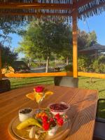 Jídlo v hotelu nebo okolí