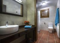 A bathroom at Paloma
