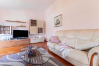 Televízia a/alebo spoločenská miestnosť v ubytovaní Apartment Zadar