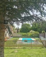 Bazén v ubytovaní Hotel Rural Covarrubias alebo v jeho blízkosti