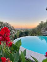 Bazén v ubytovaní Agriturismo La Sorgente di Rossi Valentino alebo v jeho blízkosti