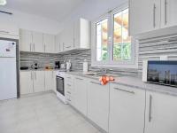Kuchyňa alebo kuchynka v ubytovaní Villa Afroditi, Spartia, Kefalonia