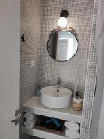 Thalassa Apartments & Studiosにあるバスルーム