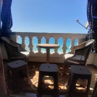 Balkón nebo terasa v ubytování Panorama Apartment with a charming sea view near Alexandria and Burg ElArab Intl Airport with Free wifi شقة باطلالة ساحرة على البحر اول الساحل الشمالي