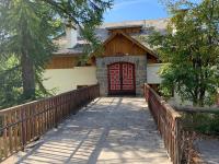 Budynek, w którym mieści się apartament