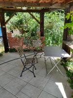 Ogród w obiekcie MAS VALLCROSA Chambre suite parentale avec jardin et piscine