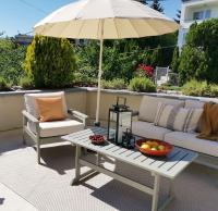 Posedenie v ubytovaní Grand Terrace Apartment with AC & heating
