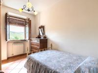 Posteľ alebo postele v izbe v ubytovaní Holiday Home Le Buche-1 by Interhome